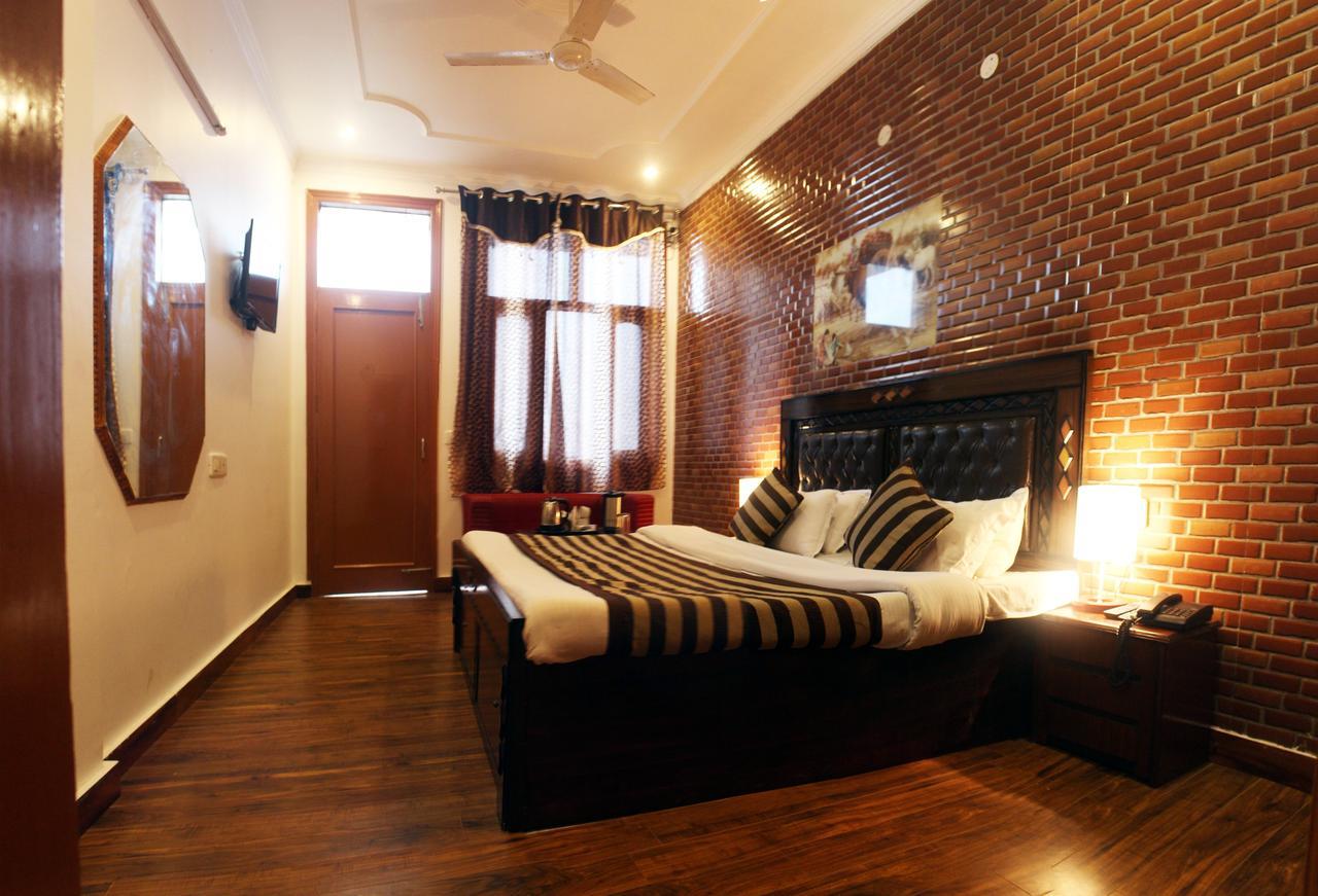 Divyansh Hotel Dharamshala Exterior foto