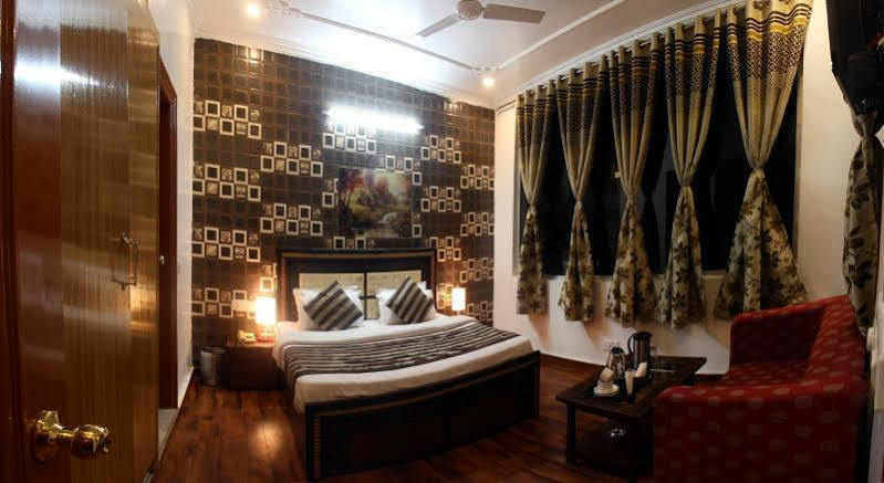 Divyansh Hotel Dharamshala Exterior foto