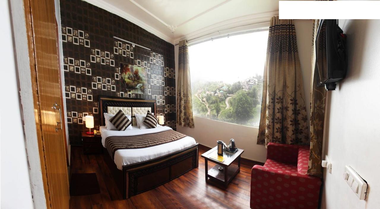 Divyansh Hotel Dharamshala Exterior foto